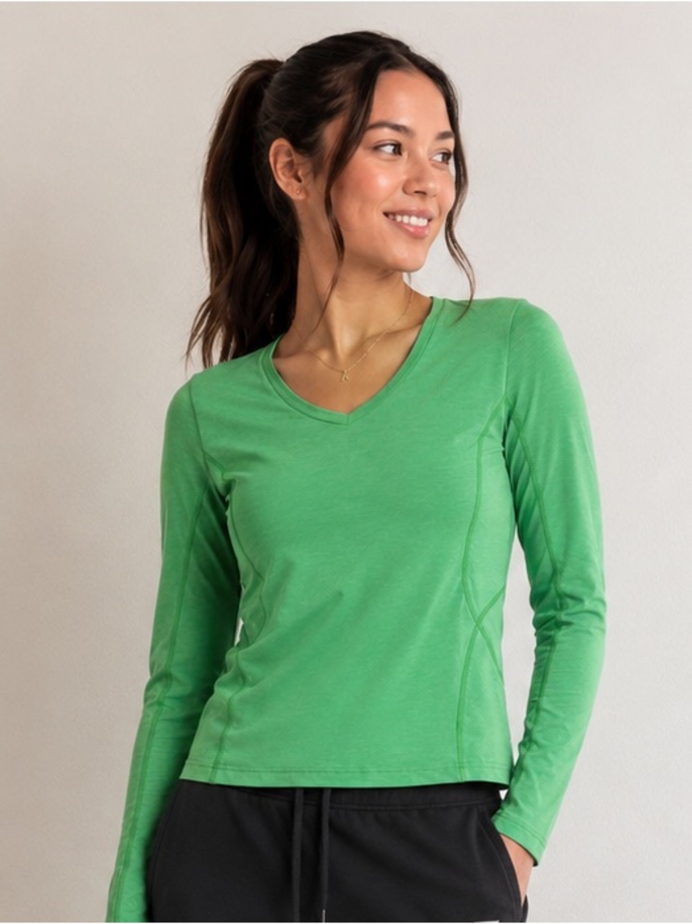 Peter Millar Element Women’s Performance Long Sleeve V-Neck Activewear Green
